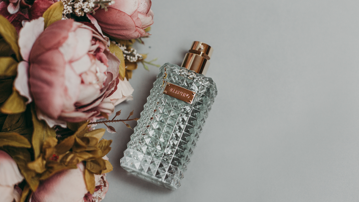 Czy perfumy mają datę ważności? Sprawdź, jak długo utrzymują swoją świeżość