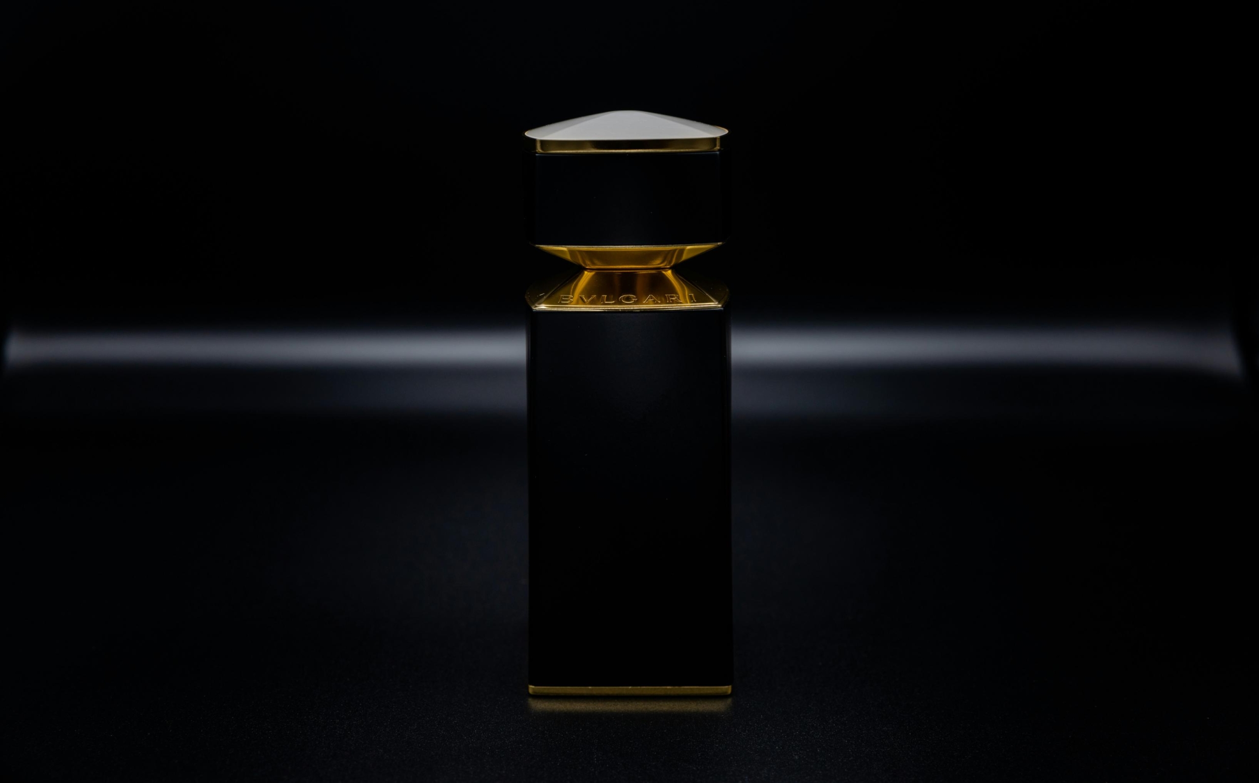 Sprawdź ranking 15 niszowych perfum męskich